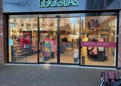 Douglas – Delft